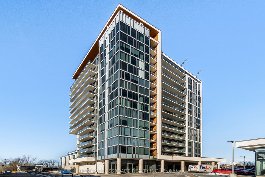 Photo of 9618 Yonge Street #TH102, Richmond Hill, ON L4C 0X5 (MLS # N13758144)