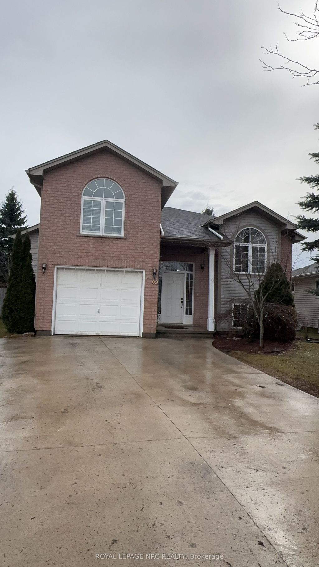 Photo of 63 Jackson Court E, Welland, ON L3C 7G4 (MLS # X12864098)