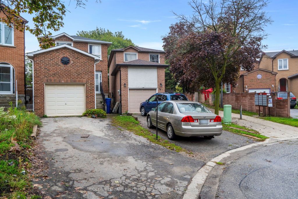 Photo of 23 Riviera Drive W, Vaughan, ON L4K 2H9 (MLS # N12672422)