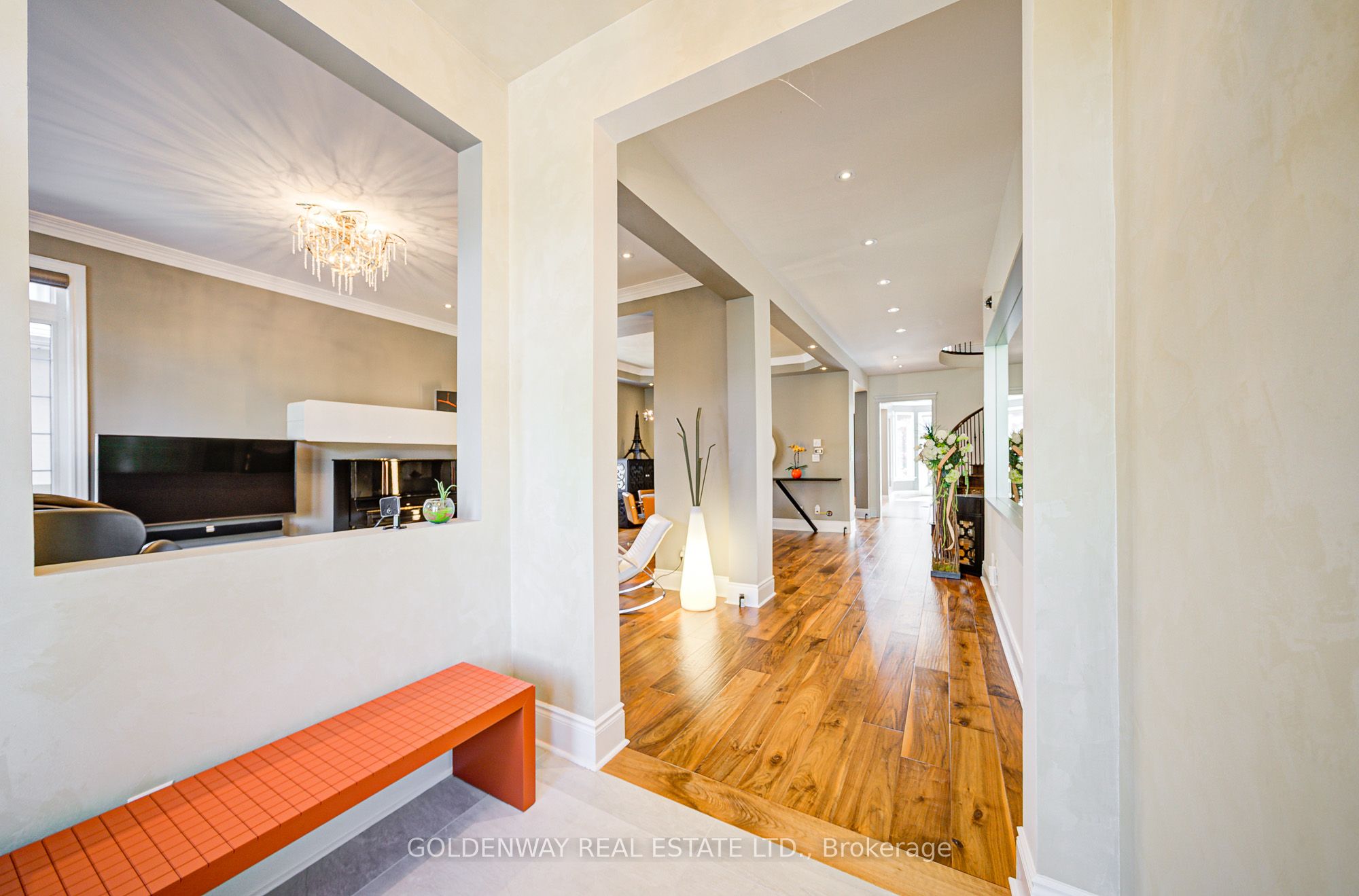 229 Hunterwood Chase