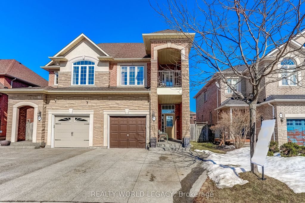 Photo of 2313 Newcastle Crescent, Oakville, ON L6M 4P5 (MLS # W12851190)