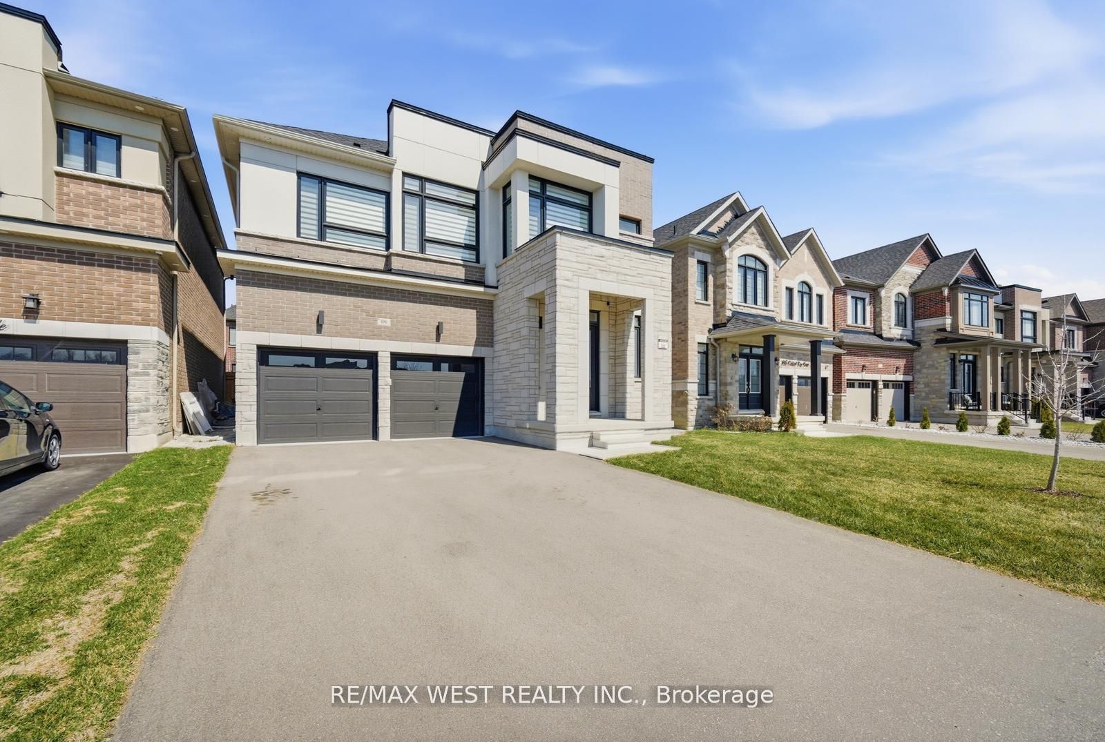 99 Coldwell Bay Circle