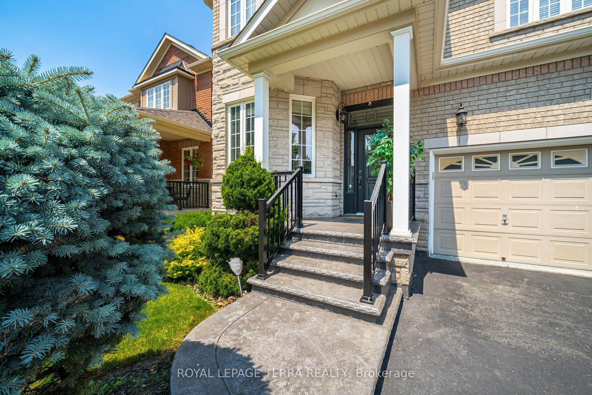 30 Eatonville Street Upper