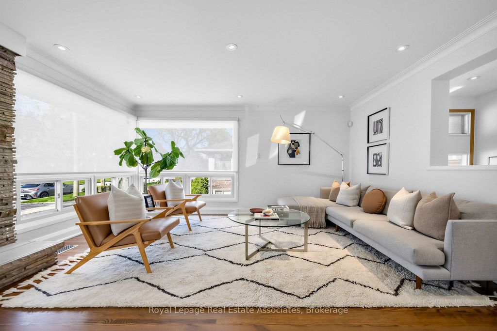 Photo of 21 Sturton Road, Toronto, ON M9P 2C7 (MLS # W13057942)