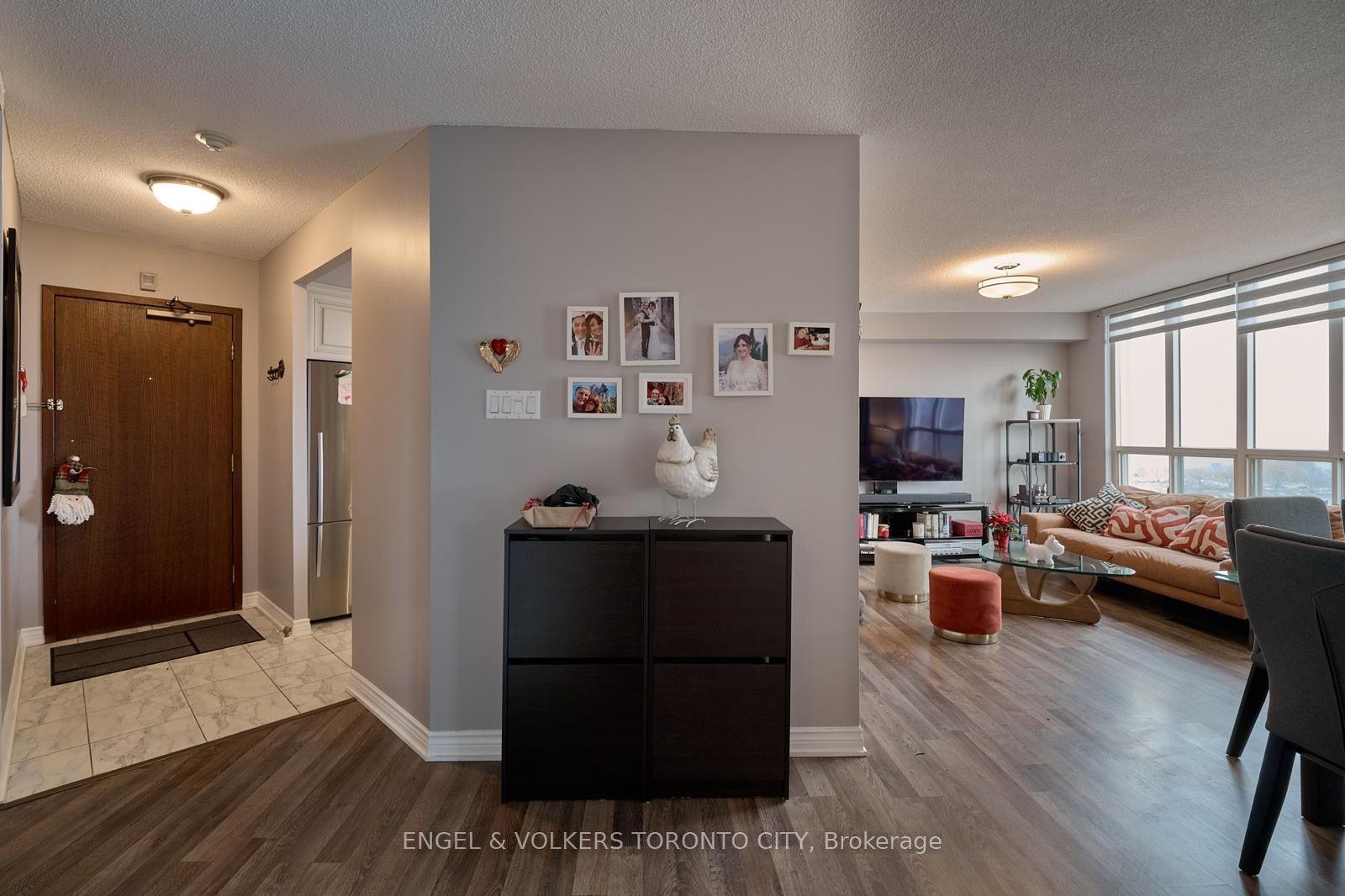2285 Lake Shore Boulevard W 1204