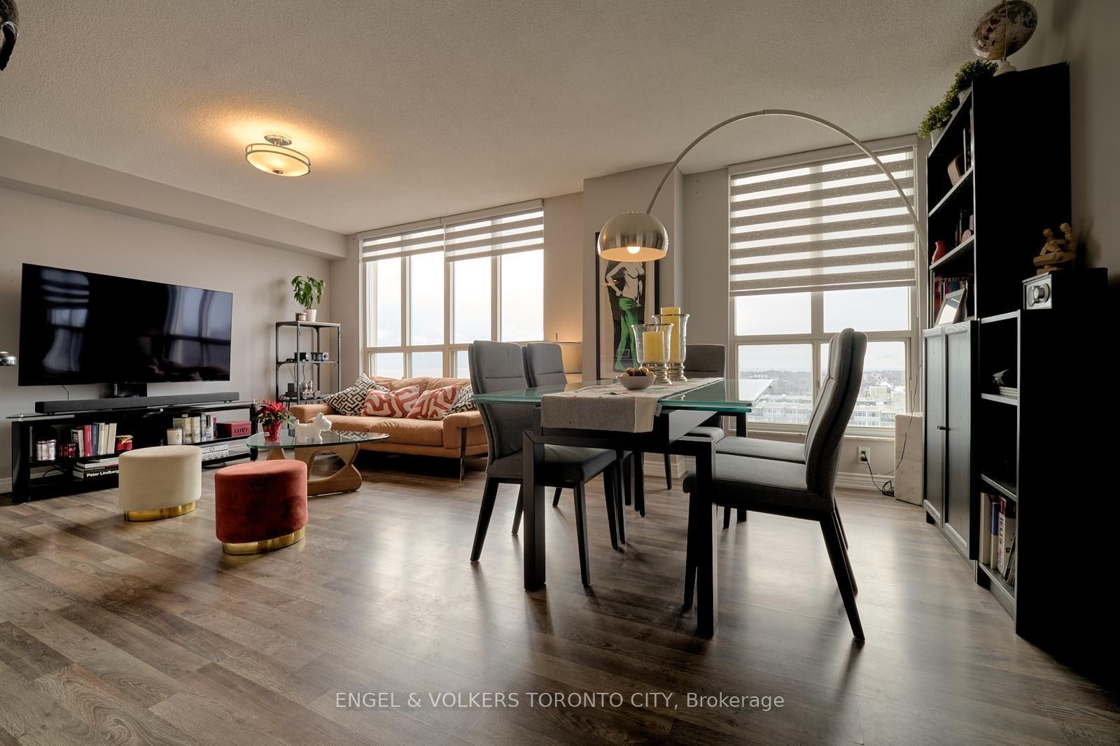2285 Lake Shore Boulevard W 1204