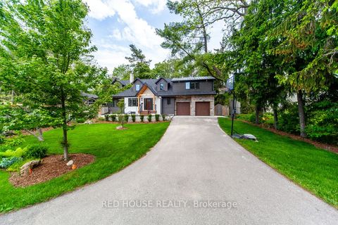 29 Pinewood Trail Mississauga ON L5G 2L2