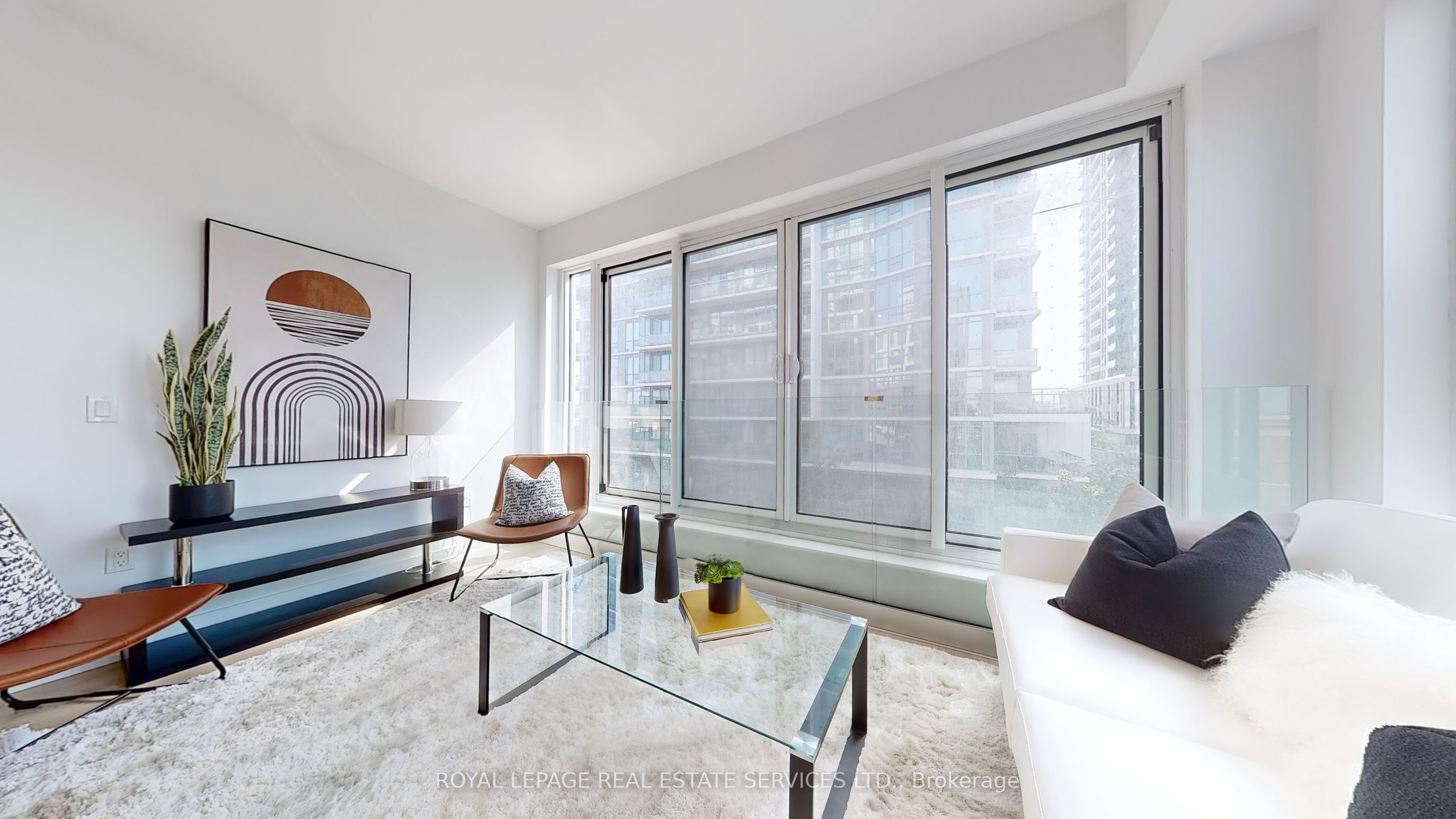 1195 The Queensway N/A 213