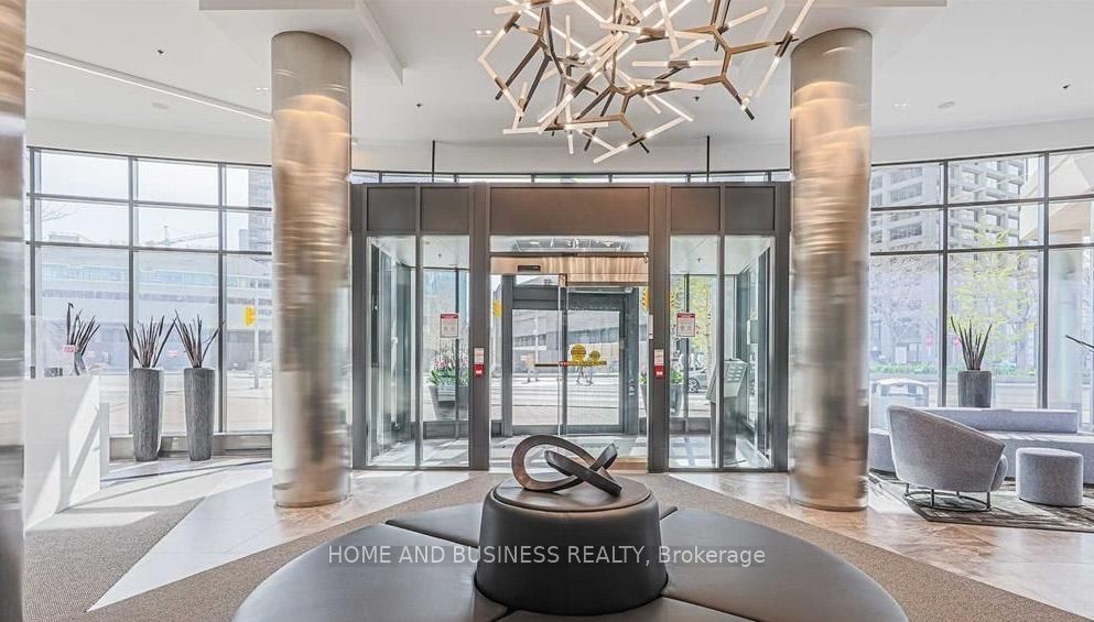 12 Yonge Street 1505