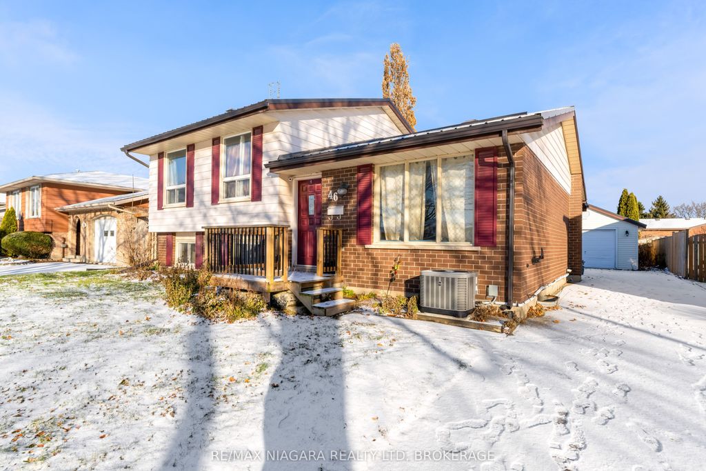 Photo of 46 Macoomb Drive, Welland, ON L3C 5T9 (MLS # X12666094)