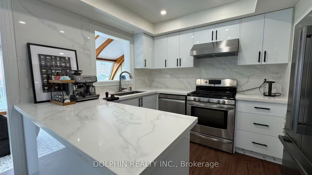 Photo of 44 Ravenscroft Road, Ajax, ON L1T 1W2 (MLS # E12767812)