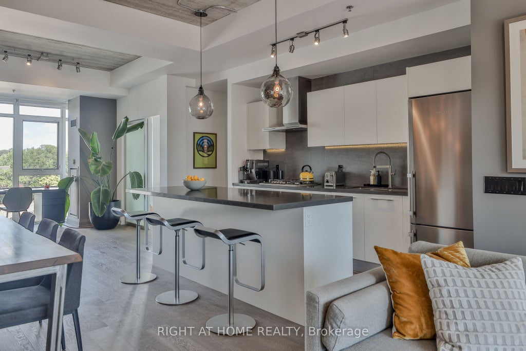 Photo of 41 Ossington Avenue #405, Toronto, ON M6J 2Y9 (MLS # C13089152)