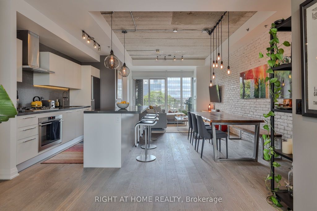 Photo of 41 Ossington Avenue #405, Toronto, ON M6J 2Y9 (MLS # C13089152)