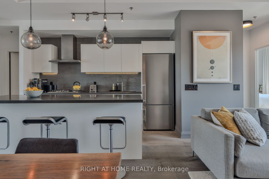 Photo of 41 Ossington Avenue #405, Toronto, ON M6J 2Y9 (MLS # C13089152)