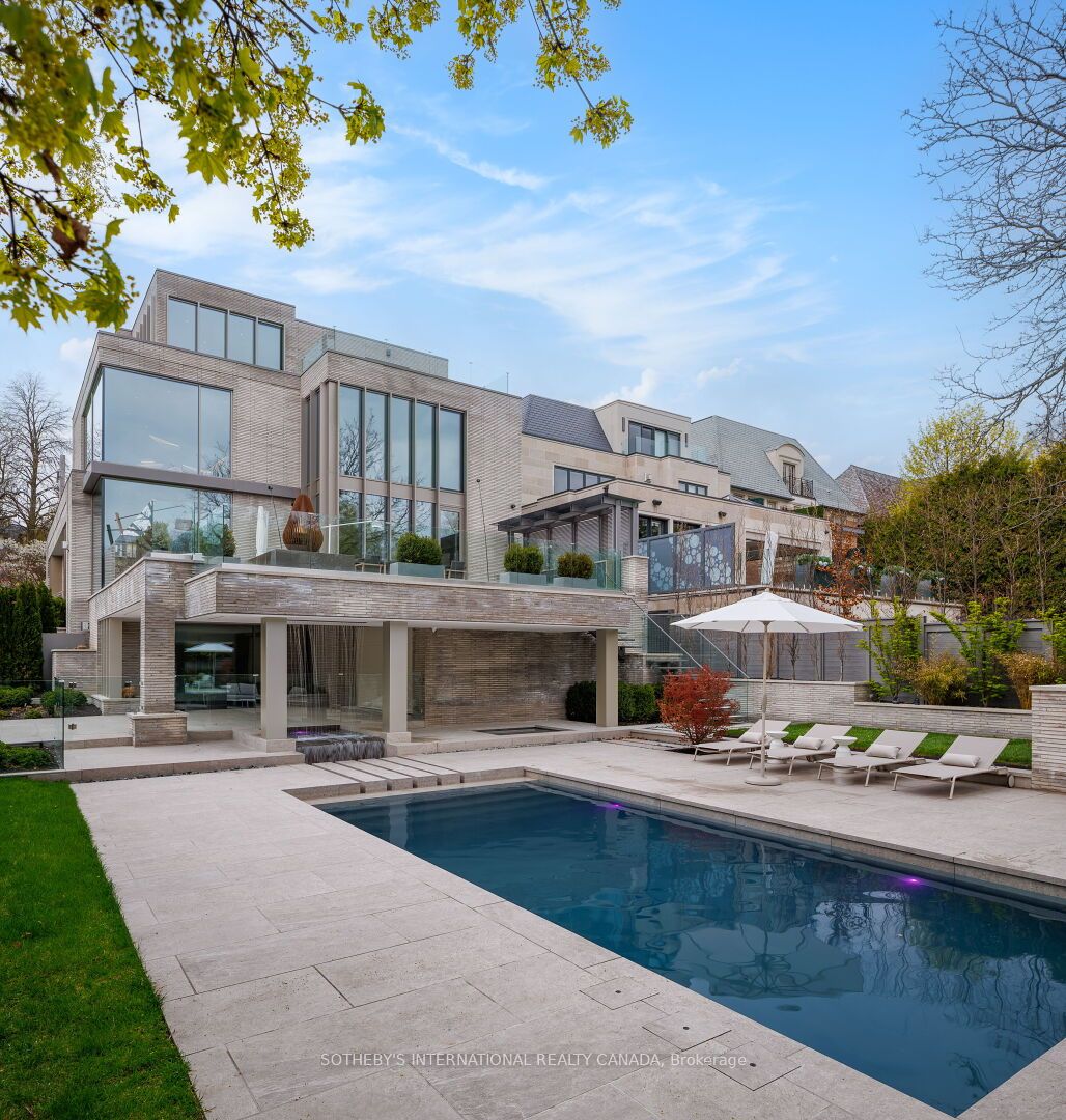 211 Dunvegan Road