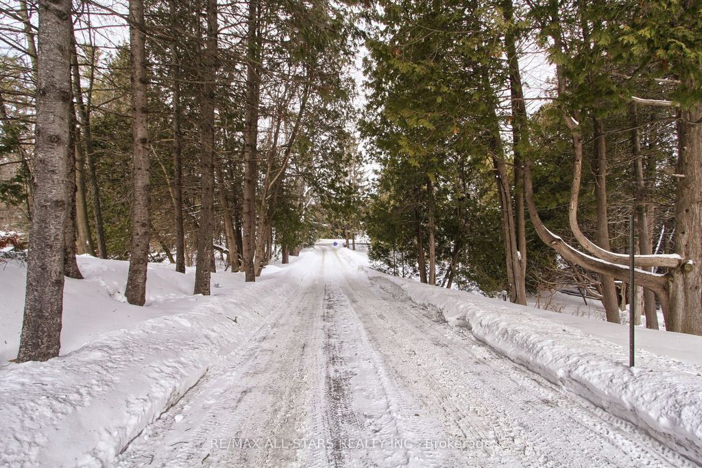 Photo of 215 Uxbridge Pickering Townline, Pickering, ON L1Y 0A4 (MLS # E12839040)