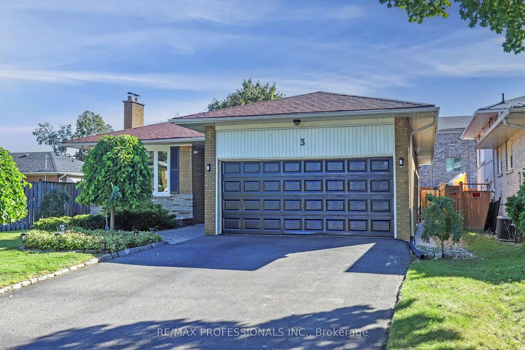 Photo of 3 Hartsdale Drive, Toronto, ON M9R 2S1 (MLS # W12472275)