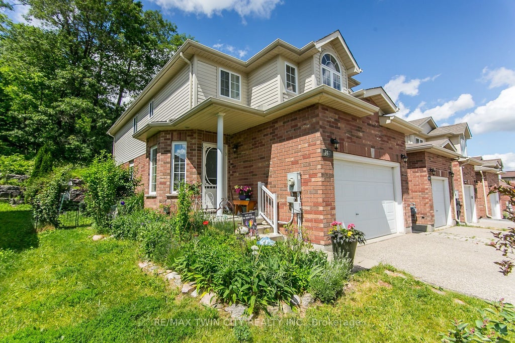 Photo of 107 Upper Mercer Street, Kitchener, ON N2A 4N1 (MLS # X13477364)
