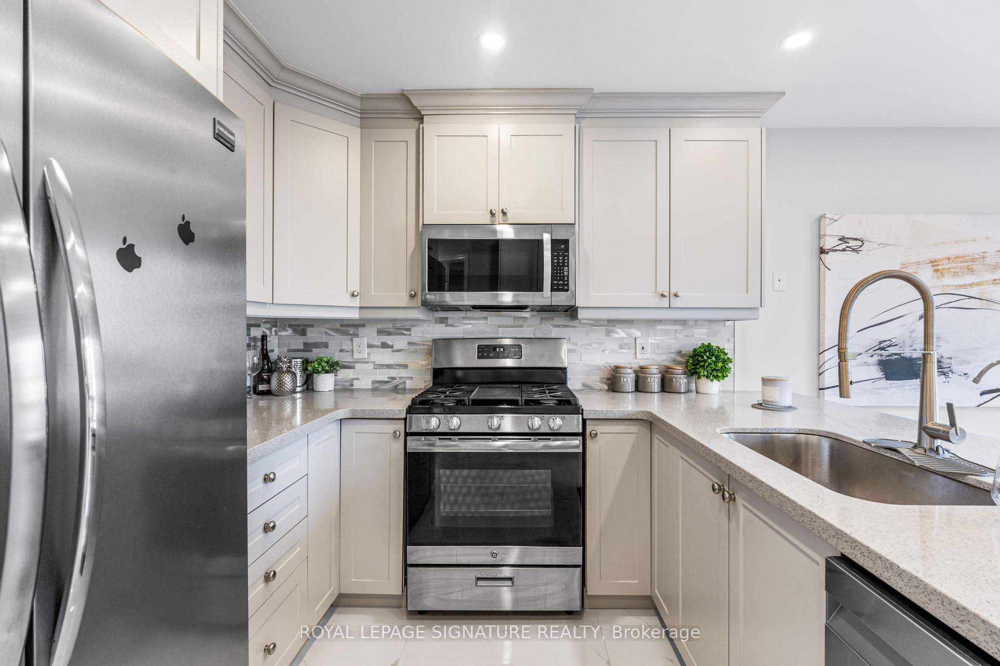 5971 Greensboro Drive