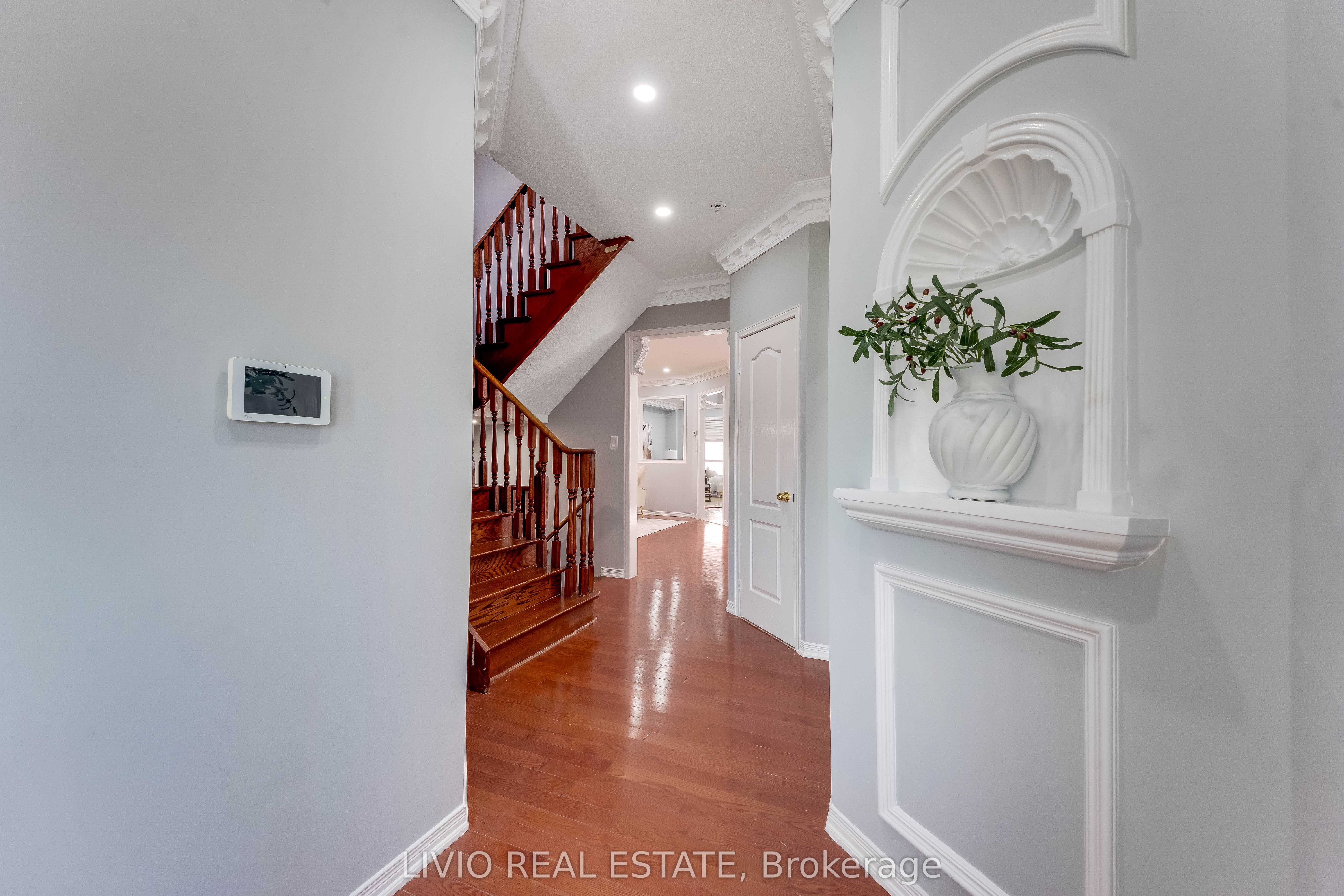 3209 Cactus Gate