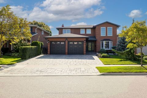 1286 Gryphon Mews Mississauga ON L4W 3E5