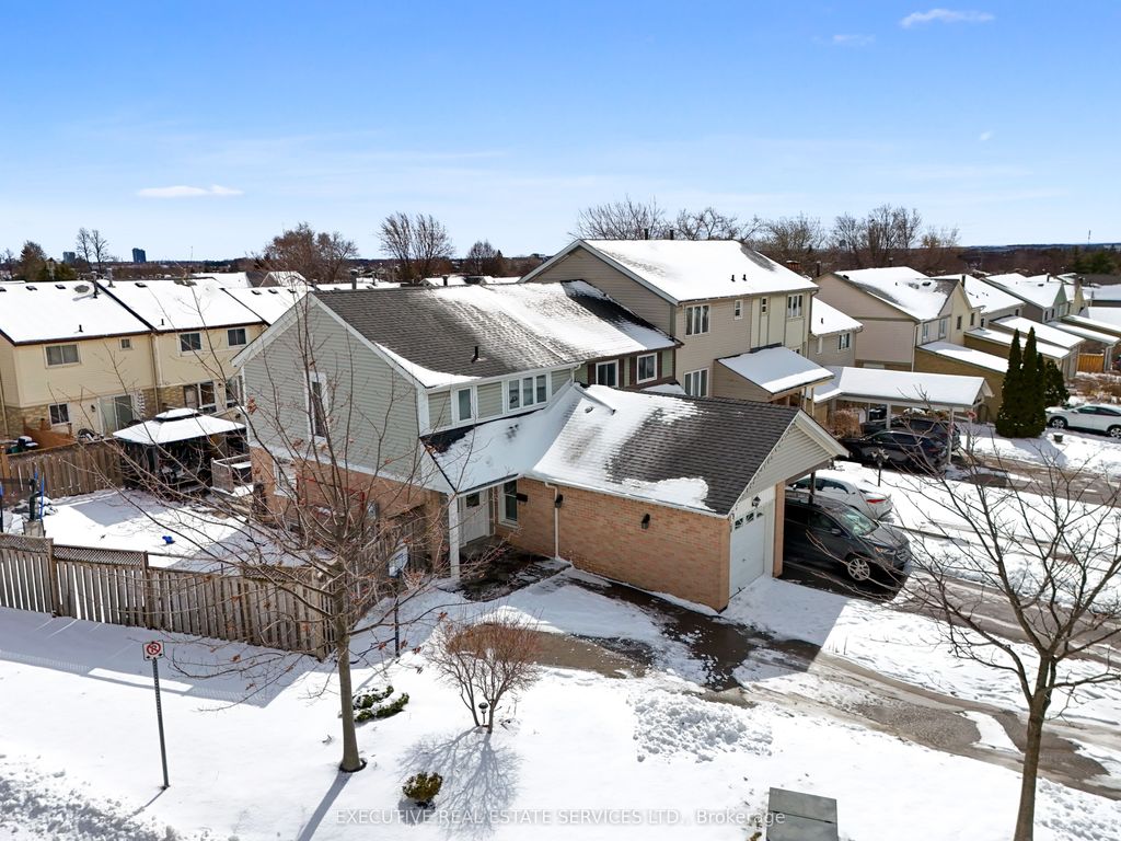 Photo of 29 Sparklett Crescent, Brampton, ON L6Z 1M7 (MLS # W12889906)