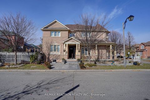 2 Mccaul Street Markham ON L6C 2E5