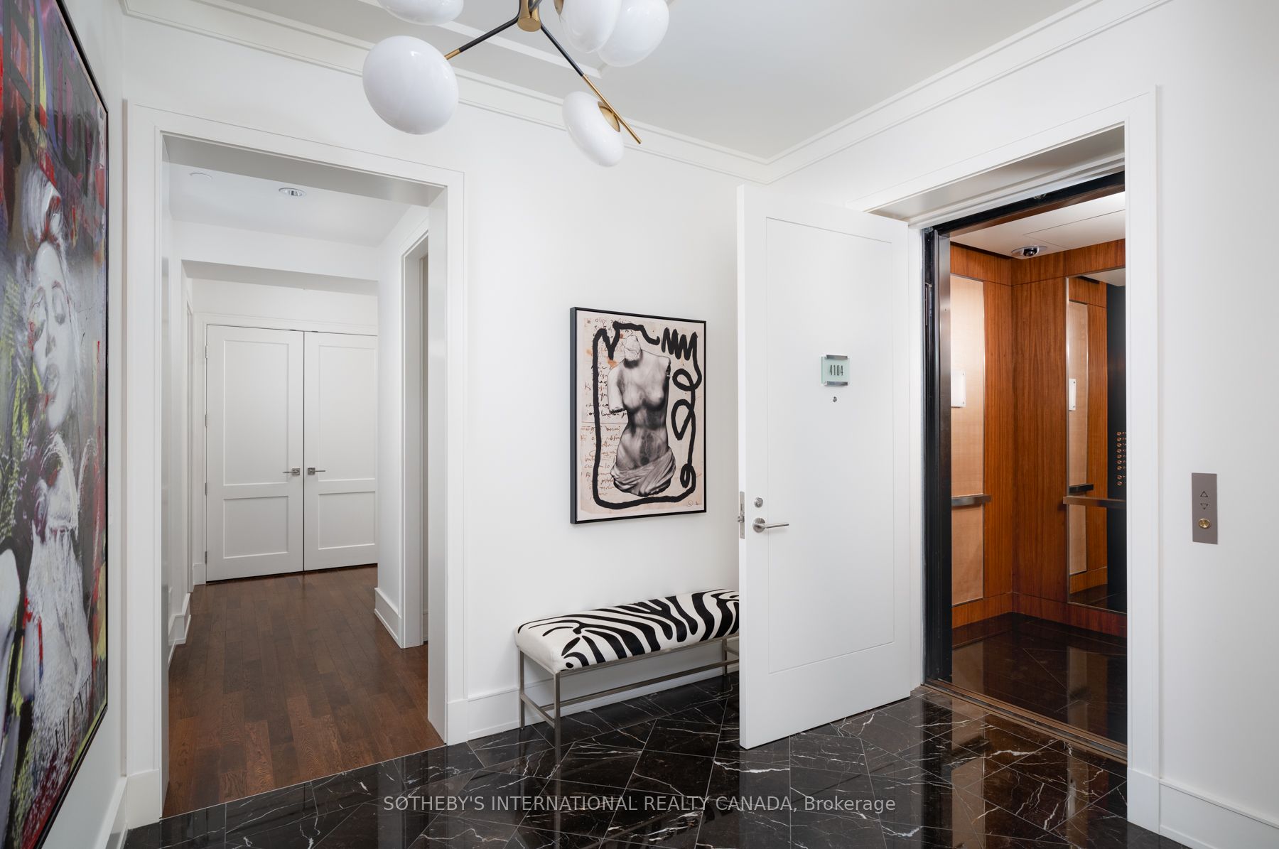 183 Wellington Street W 4104