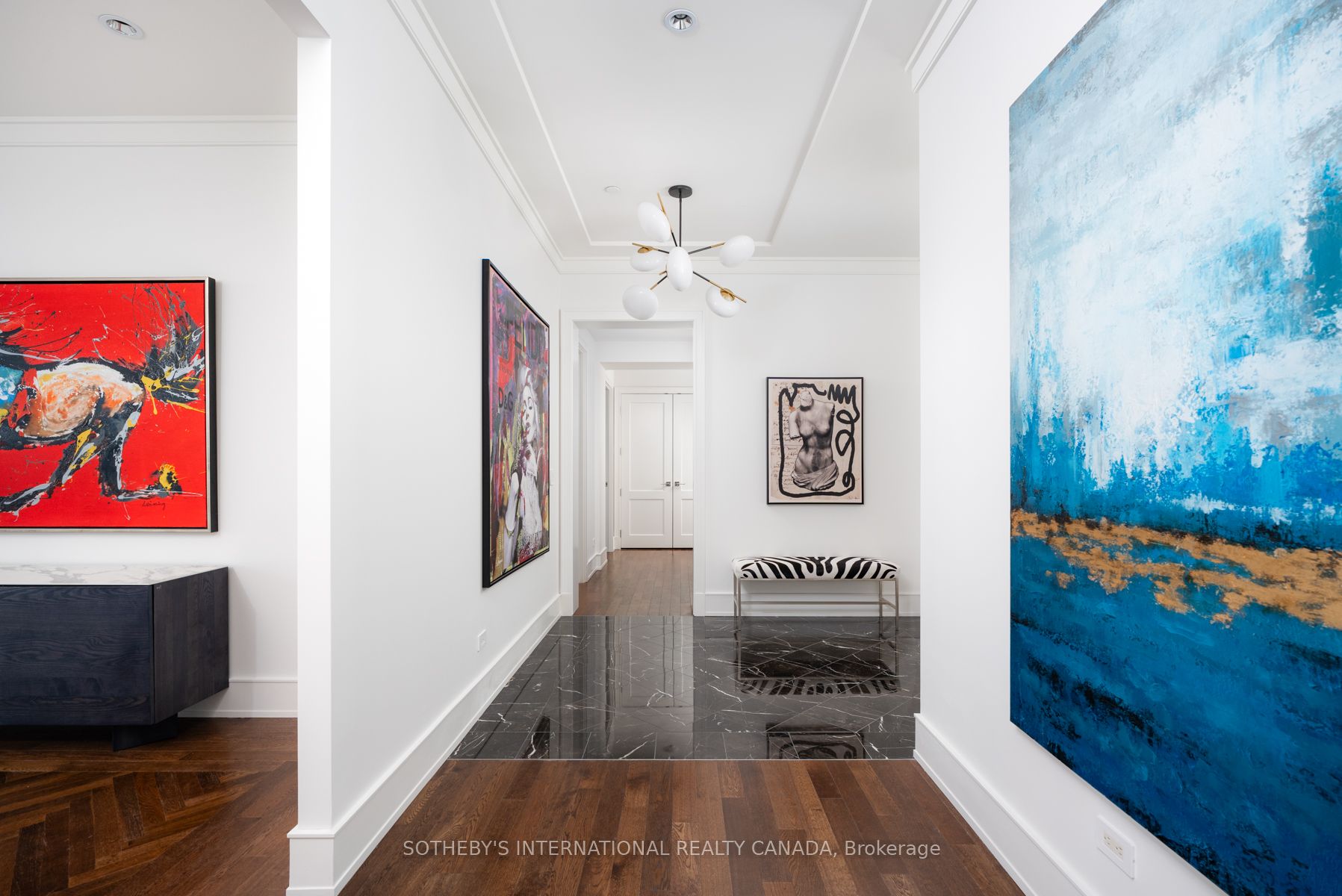 183 Wellington Street W 4104