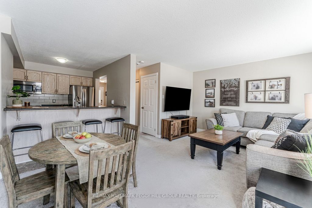 Photo of 22 Michael Crescent, Barrie, ON L4M 6Y9 (MLS # S12802280)