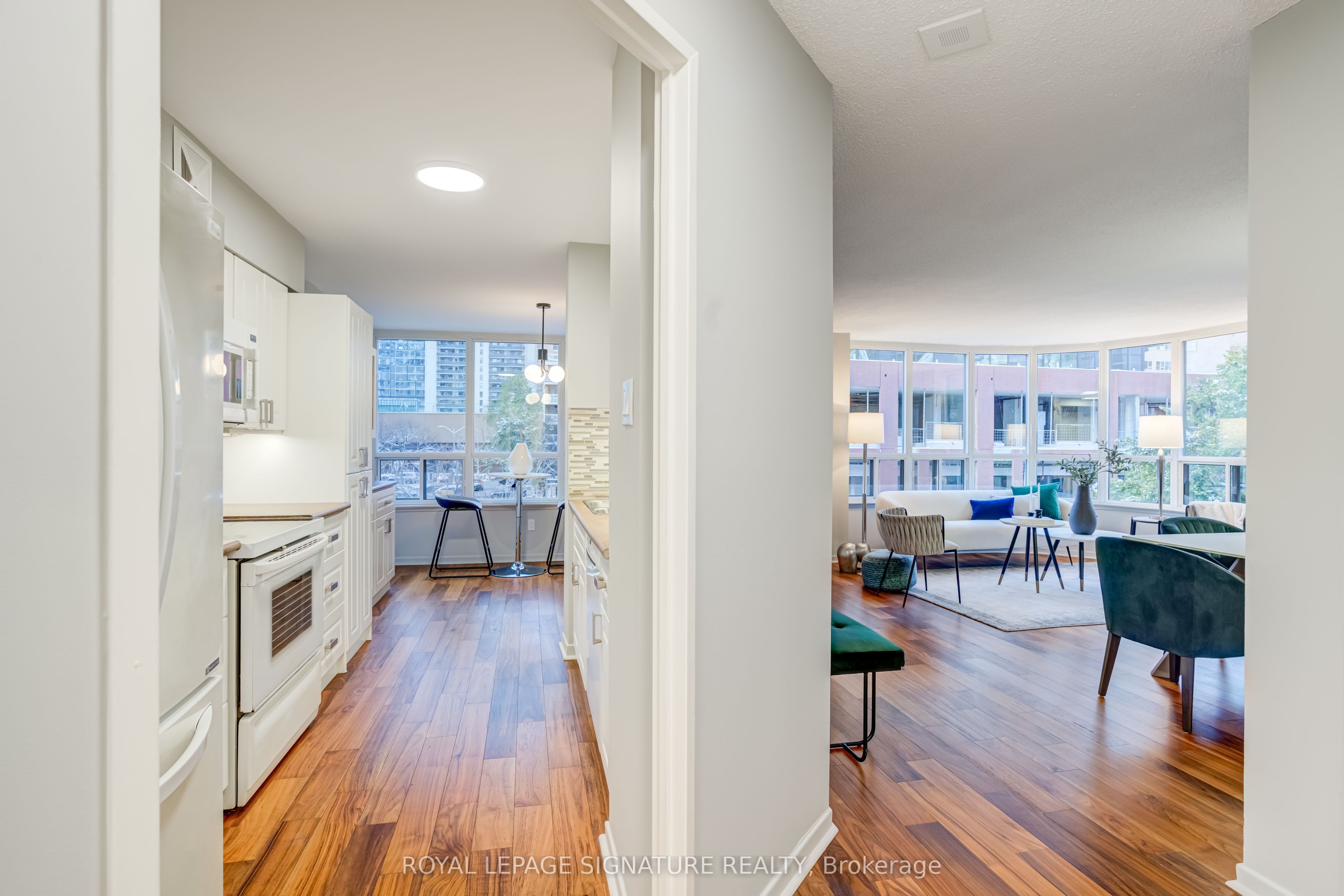 25 Maitland Street 303