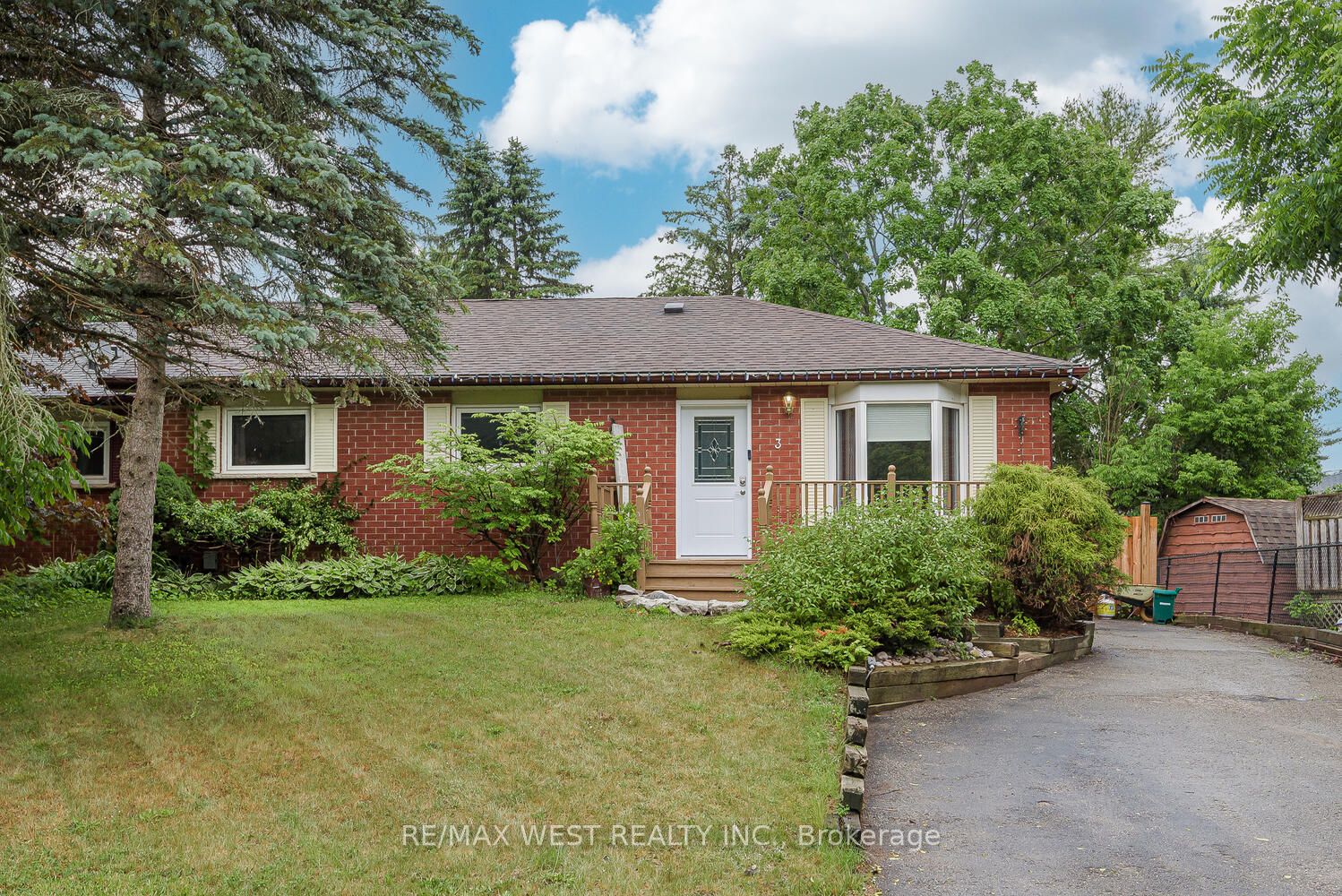 3 Carberry Street