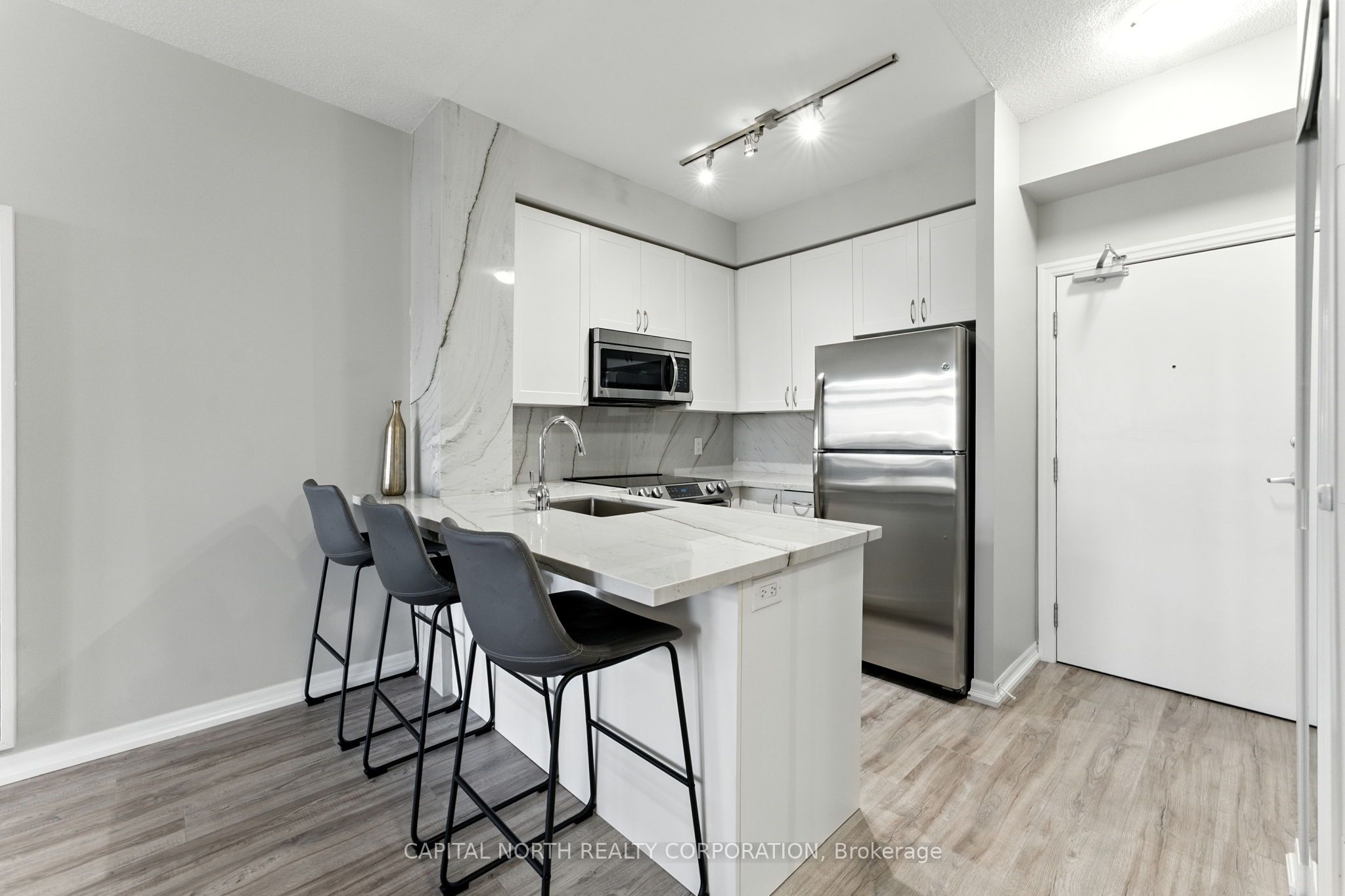 1940 Ironstone Drive 213
