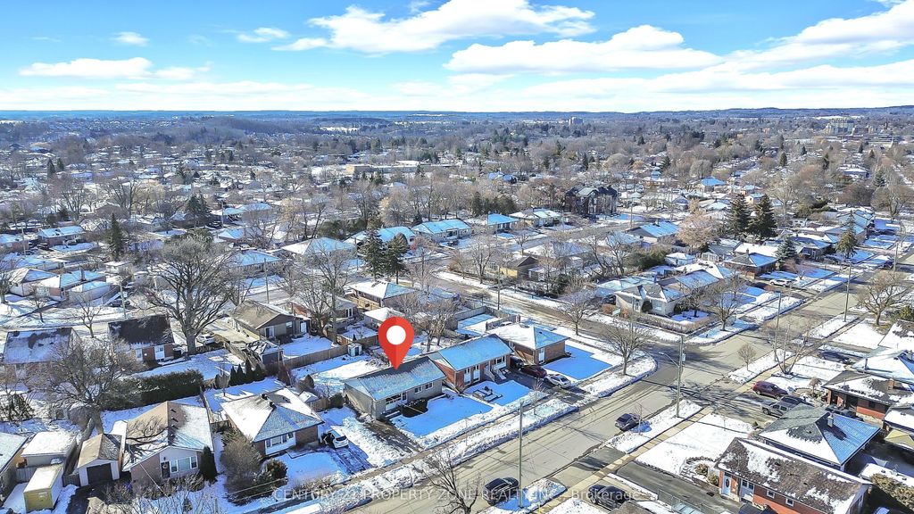 Photo of 102 Prince Charles Drive, Halton Hills, ON L7G 3V6 (MLS # W12802224)