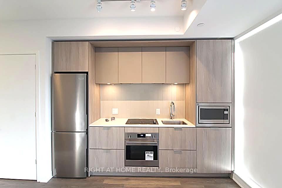 130 River Street 1606