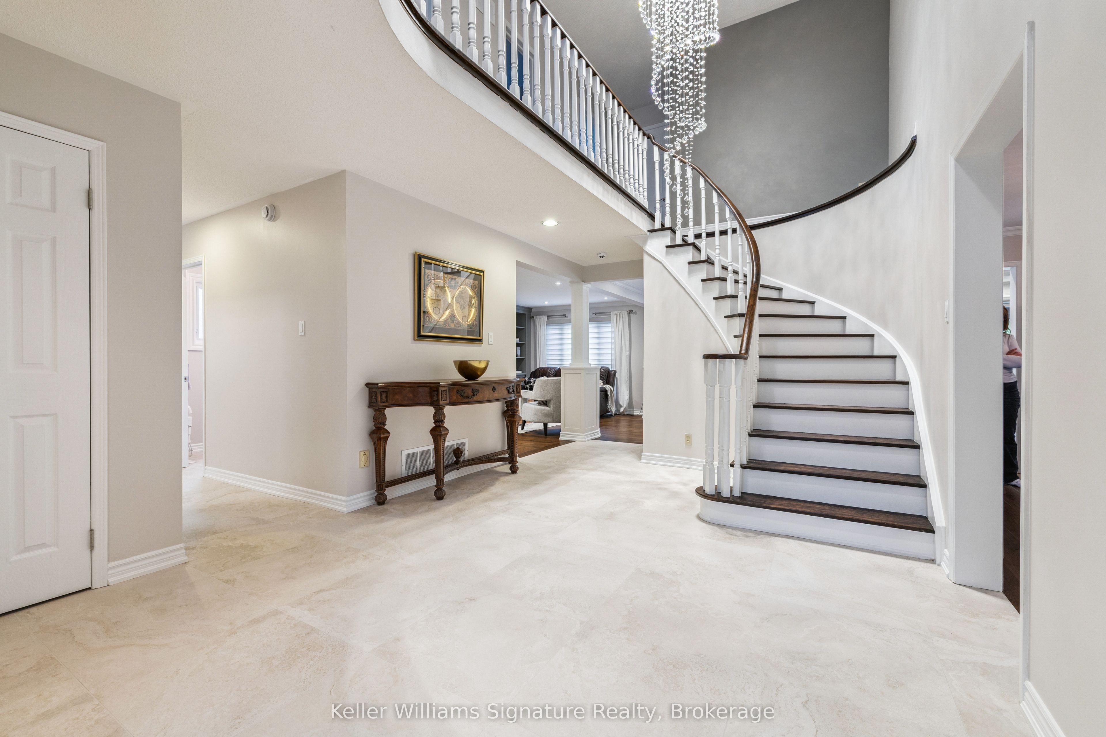 1121 Manor Road