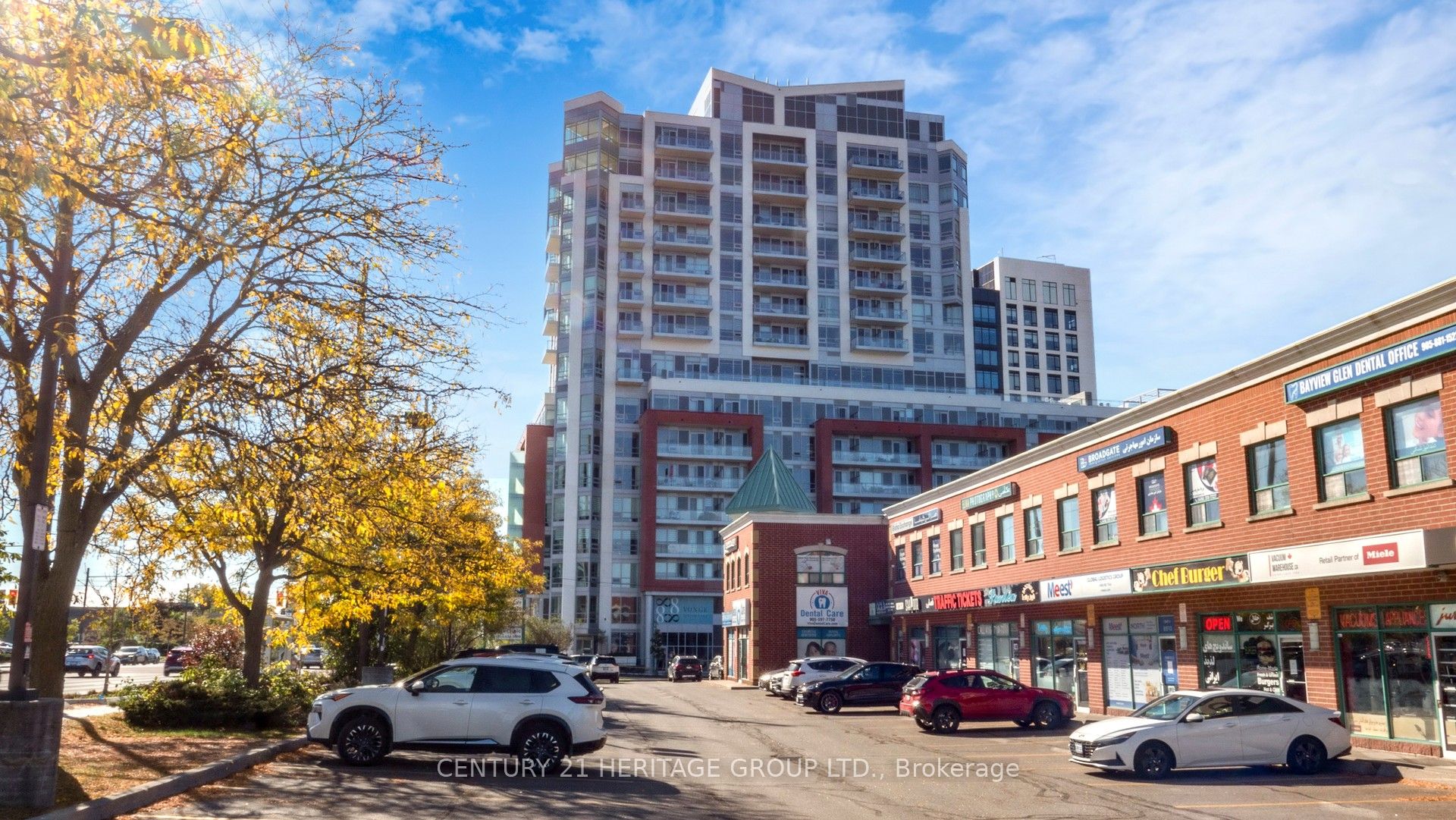 8888 YONGE Street 706