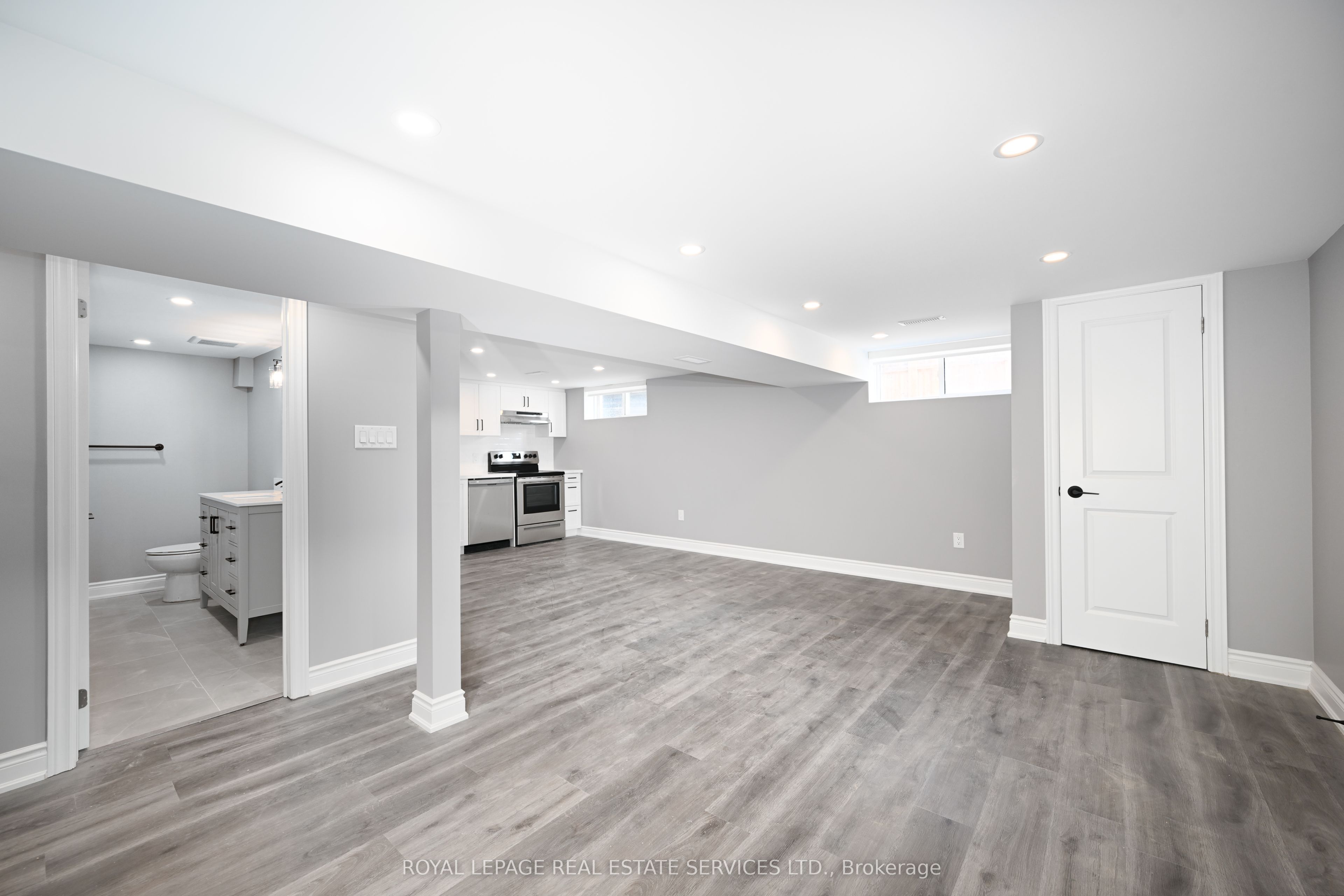 1295 Pinegrove Road Lower