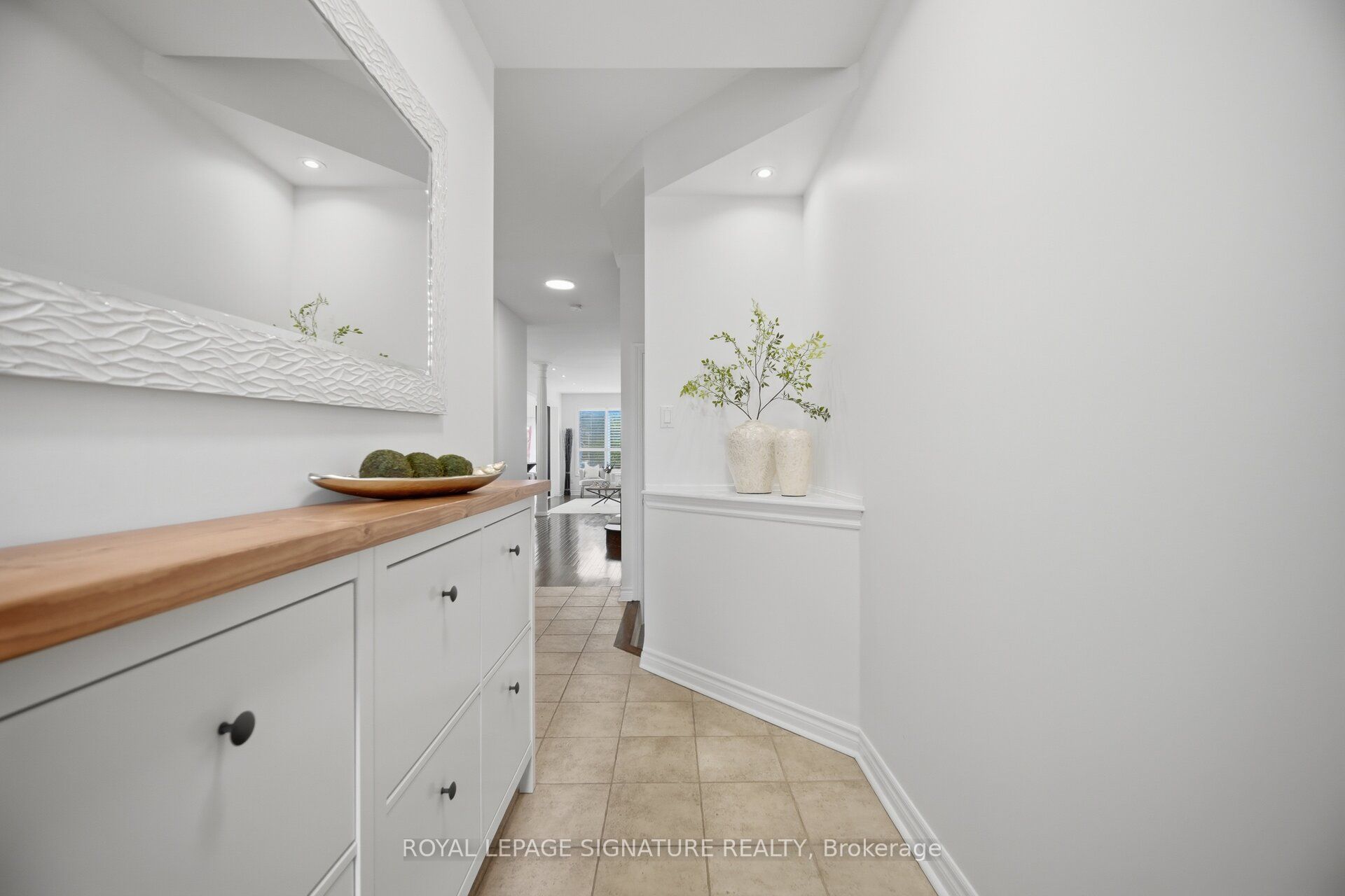 2386 Stone Glen Crescent