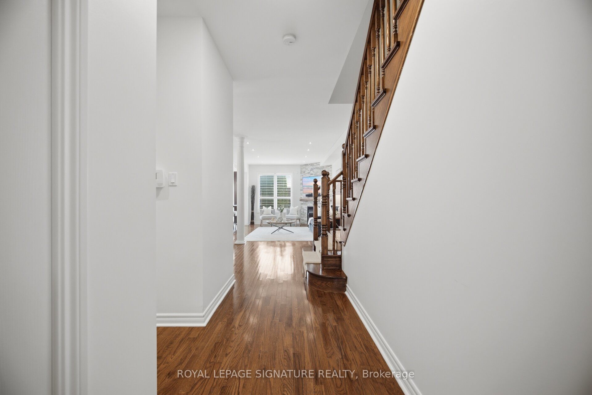 2386 Stone Glen Crescent