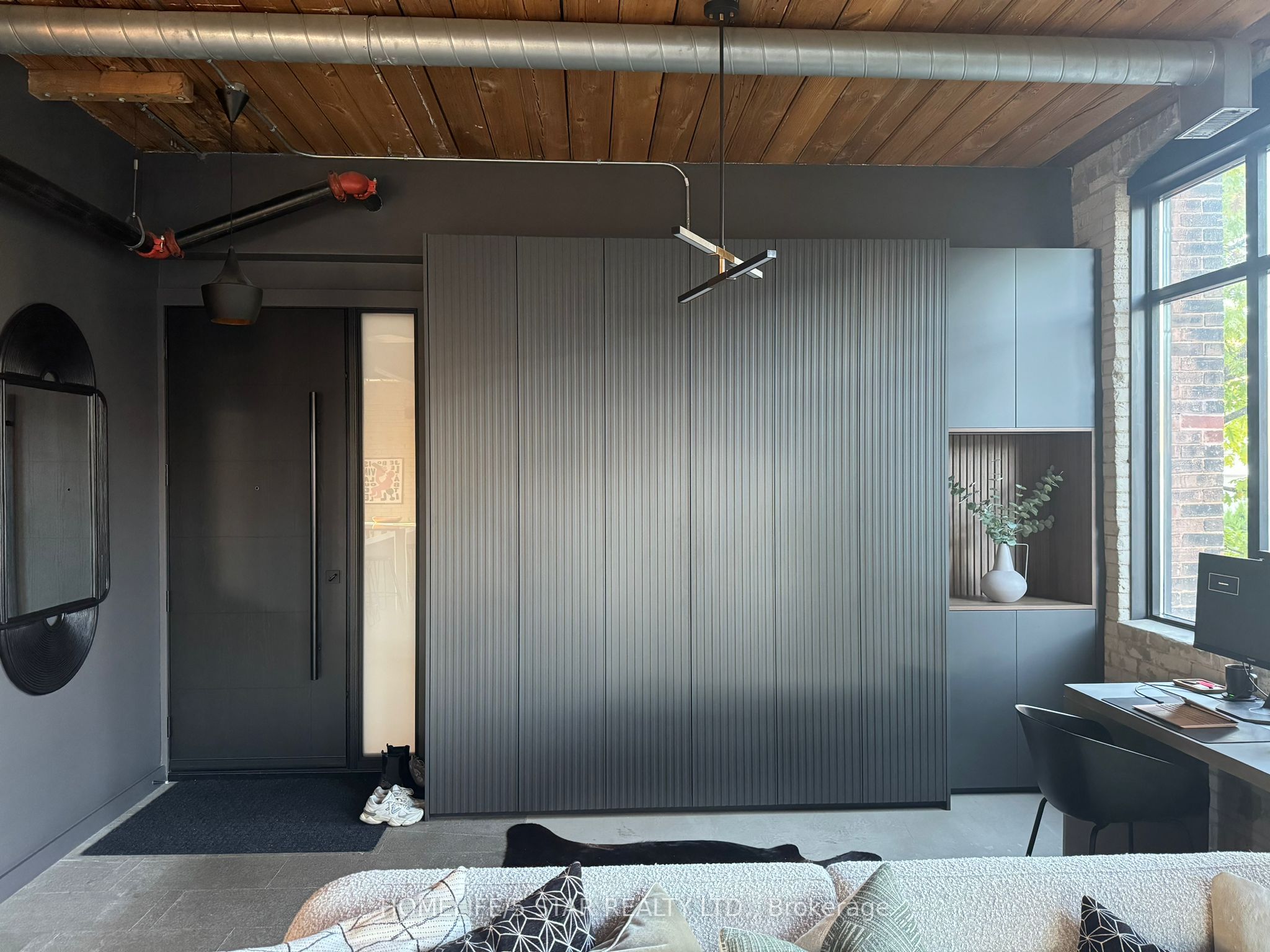 1 Columbus Avenue 101
