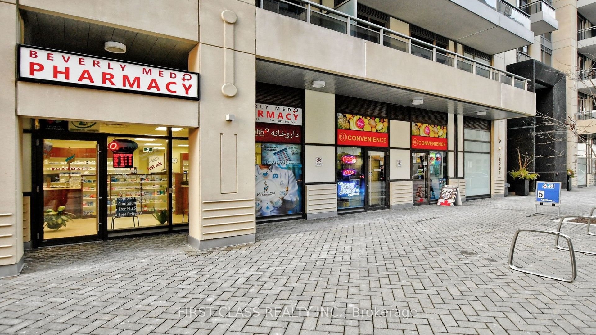 9201 Yonge St Street 911