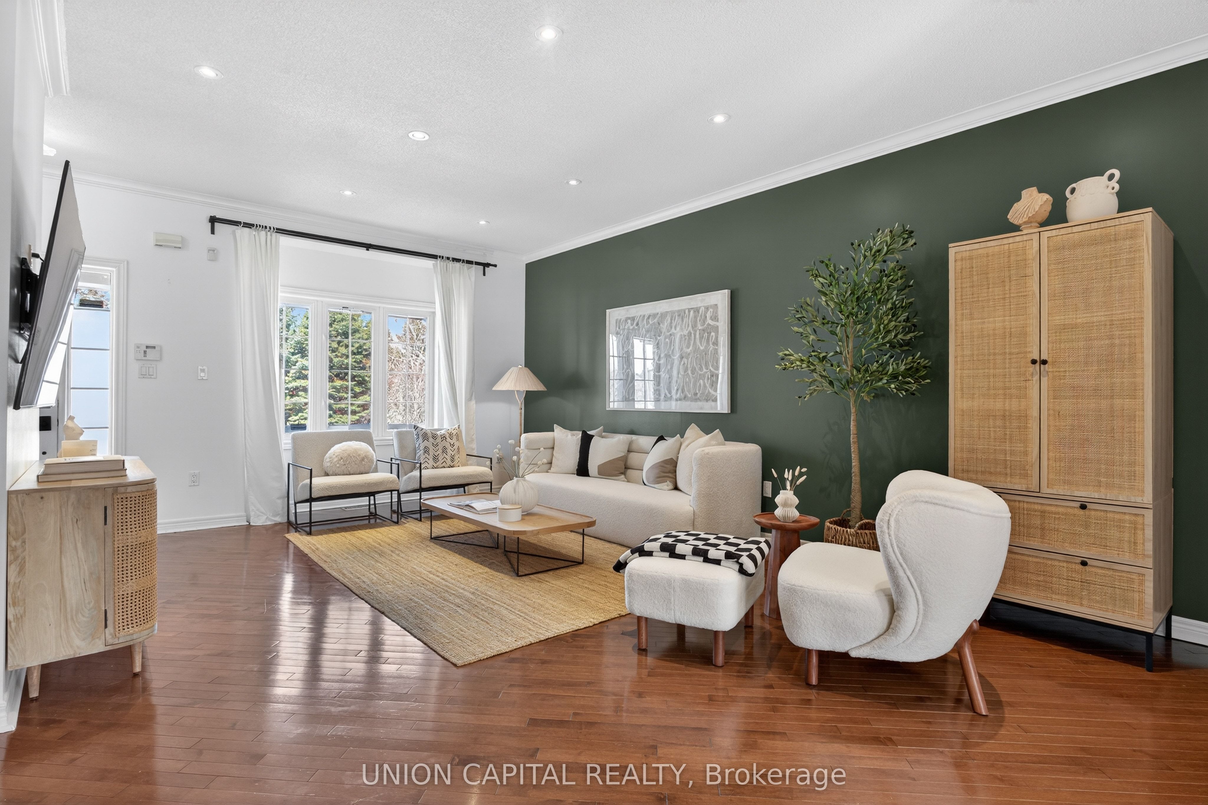 555 South Unionville Avenue