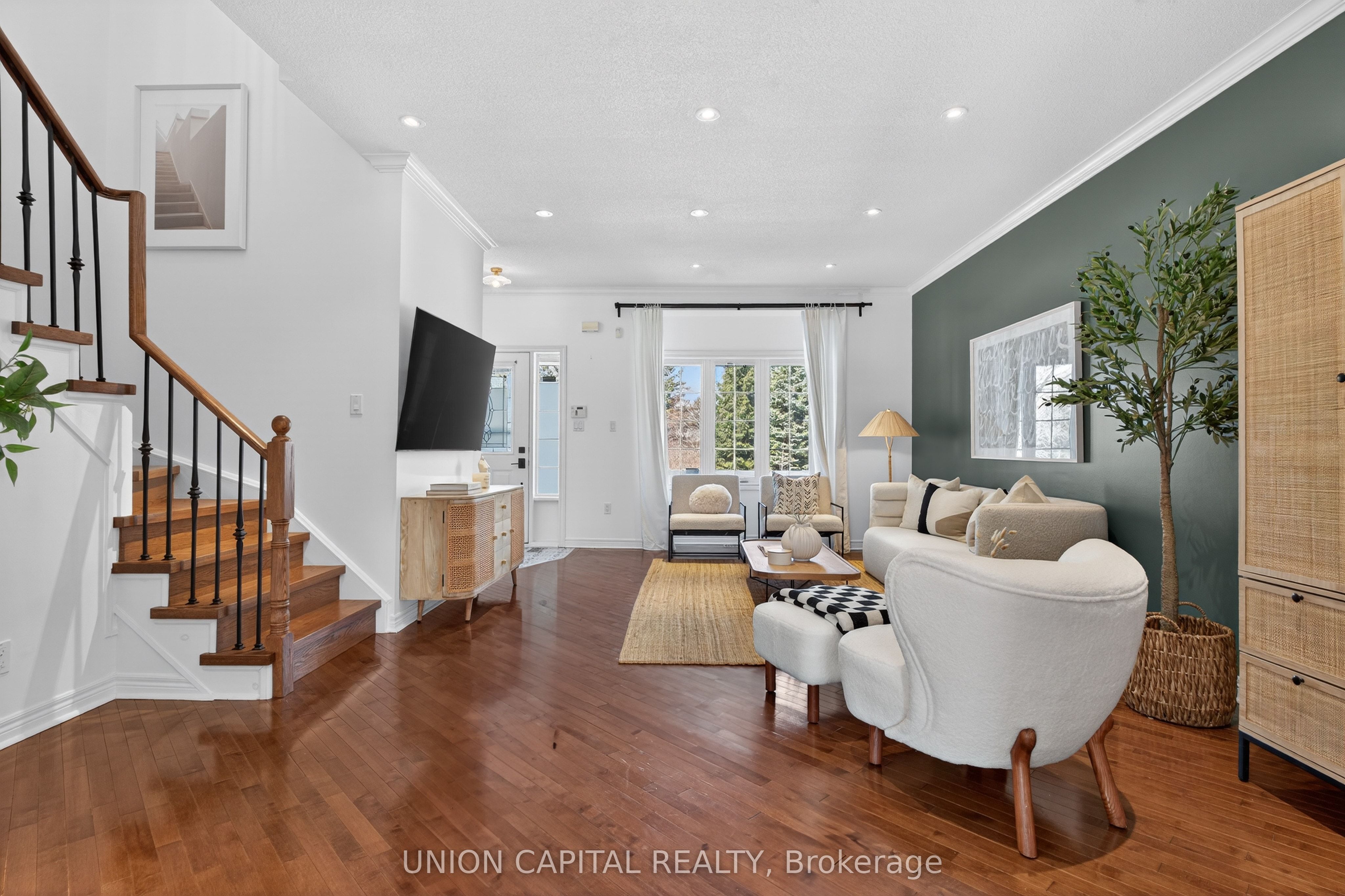 555 South Unionville Avenue