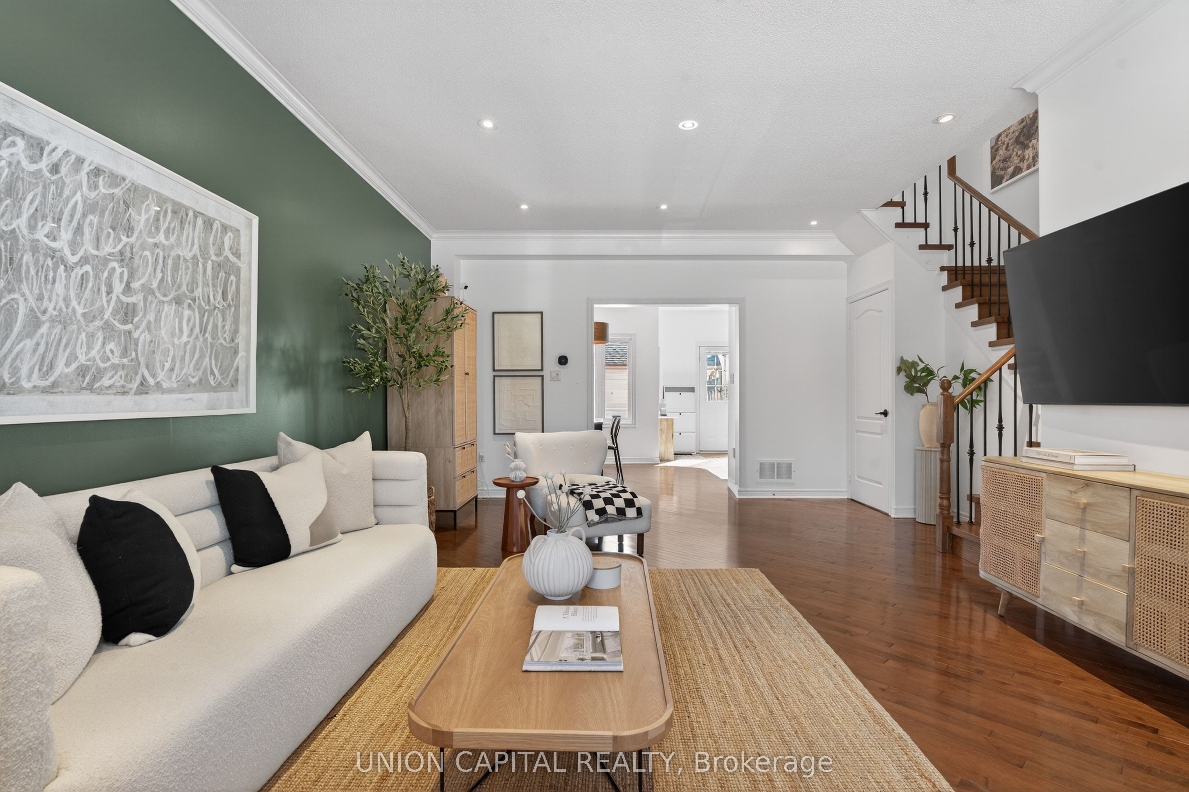 555 South Unionville Avenue