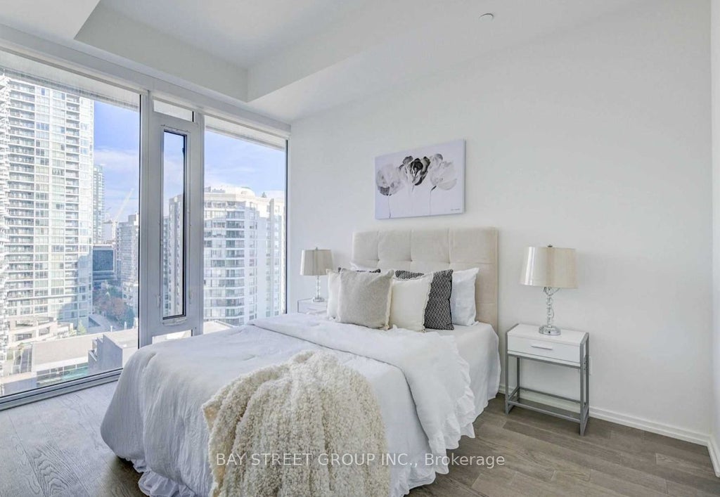 Photo of 5 Soudan Avenue #1908, Toronto, ON M4S 0B1 (MLS # C13247030)