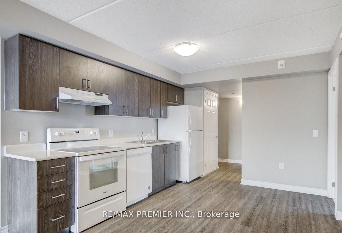 716 Main Street E 905