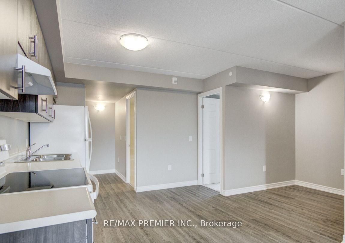 716 Main Street E 905