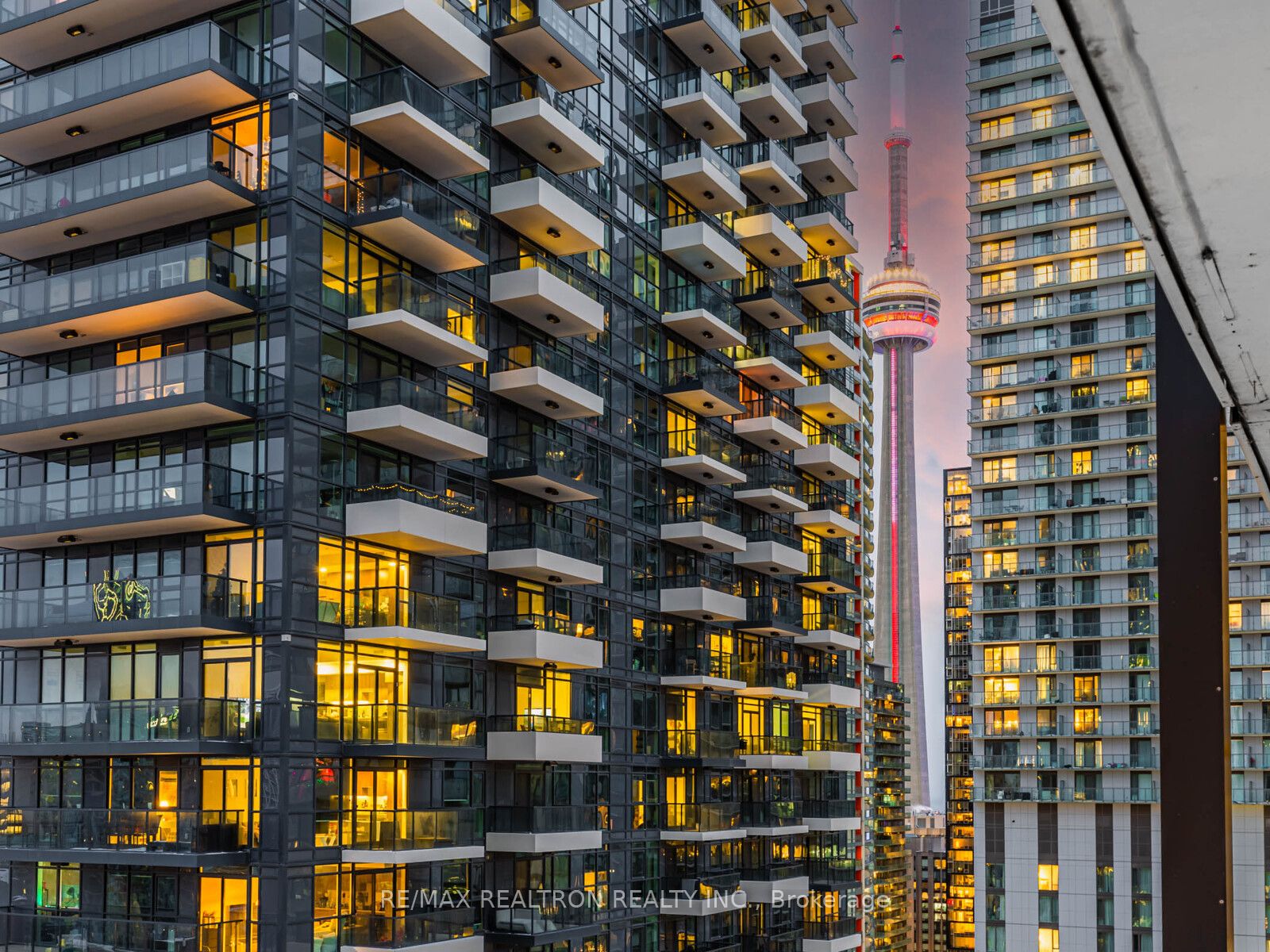 125 Peter Street 2308