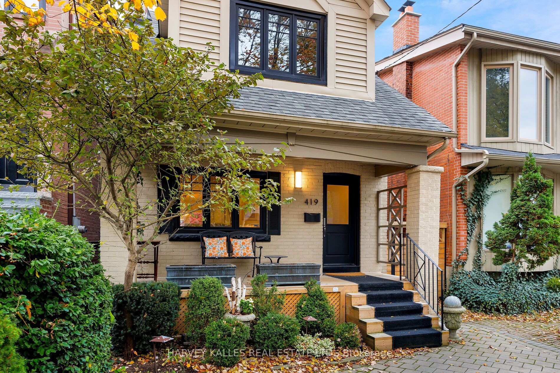 419 Hillsdale Avenue E